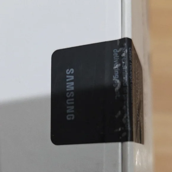 Brand New-Box Is Still Sealed Samsung S20 FE 5G Cloud Navy Color 128 GB. Verizon - Picture 3 of 4